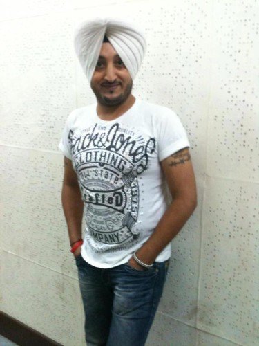 Punjabi-Singer-Actor-Inderjit-Nikku